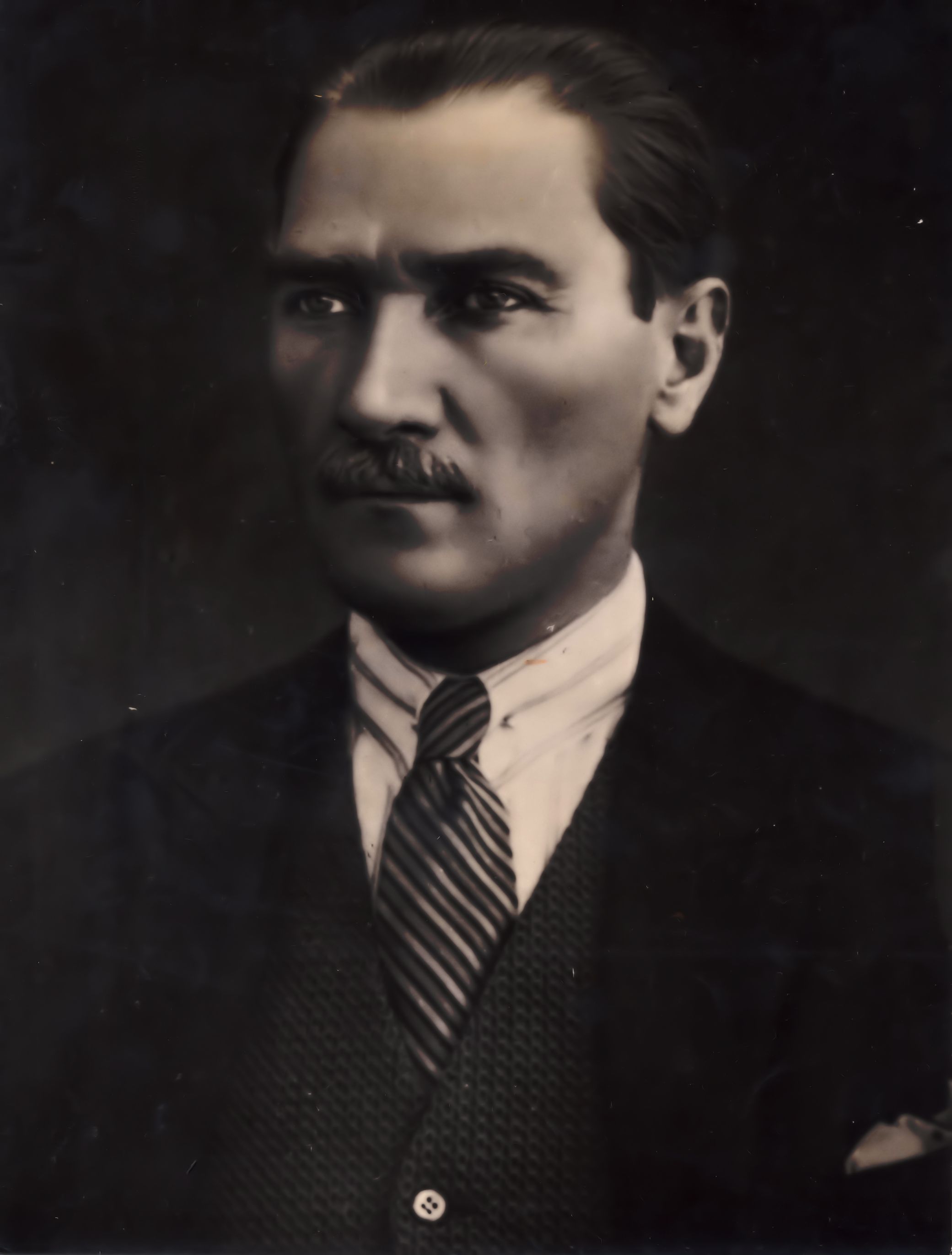 Gazi Mareşal Paşa Mustafa Kemal ATATÜRK